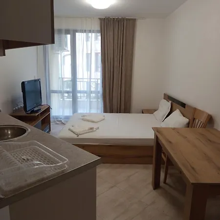 Hrizantema Horizontm 아파트