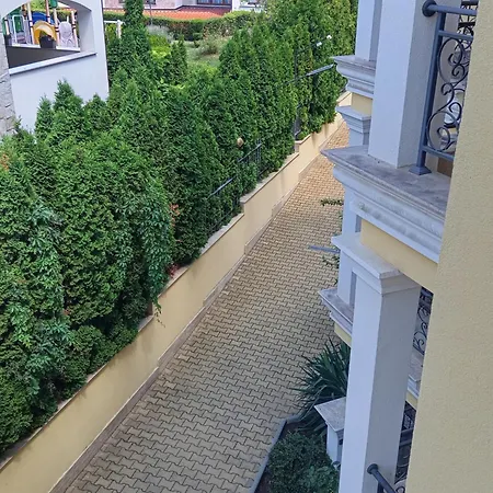 Hrizantema Horizontm 아파트 *